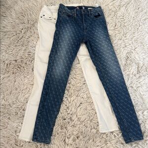 Guess Women's Skinny Jeans — Blue Monogram & Off-White Pair
